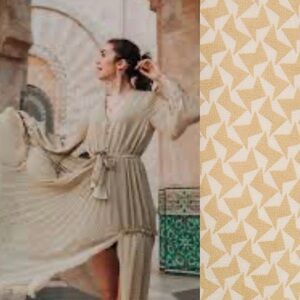 NWT MP C Minkpink Collection Long Sleeve Geo Pleated Maxi Dress Cream Neutrals S